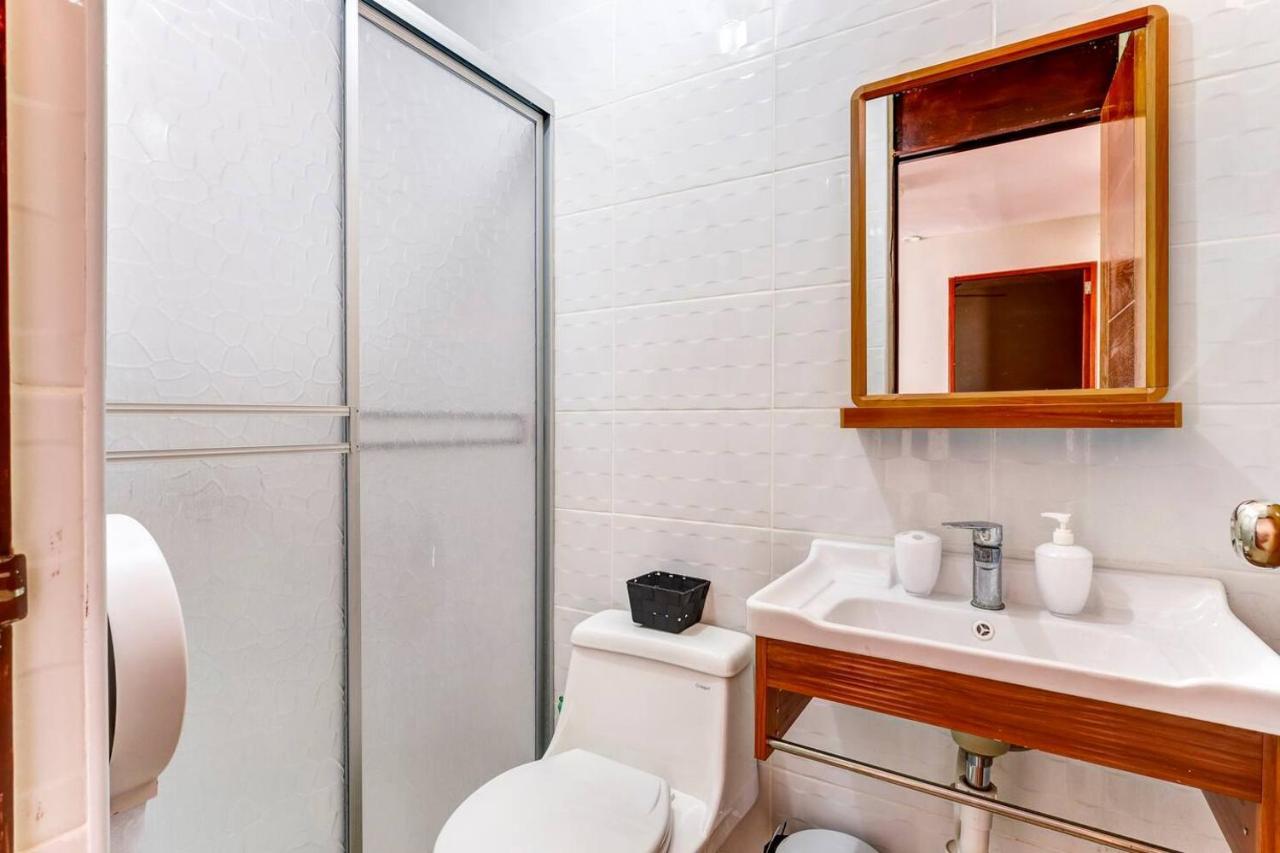 Apartamentos Estela En Alameda Colonial - 5Km Aeropuerto Jorge Chavez Lima Exteriör bild