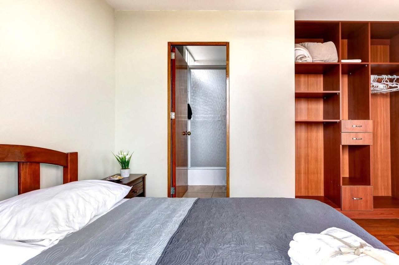 Apartamentos Estela En Alameda Colonial - 5Km Aeropuerto Jorge Chavez Lima Exteriör bild