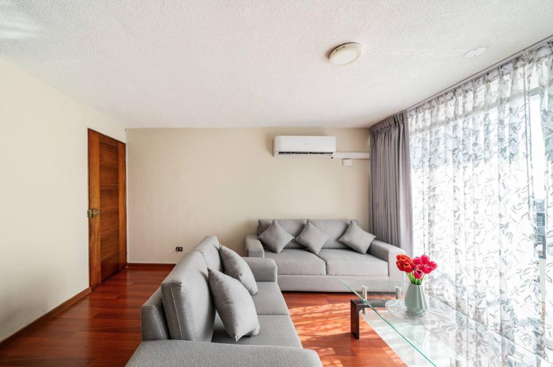 Apartamentos Estela En Alameda Colonial - 5Km Aeropuerto Jorge Chavez Lima Exteriör bild